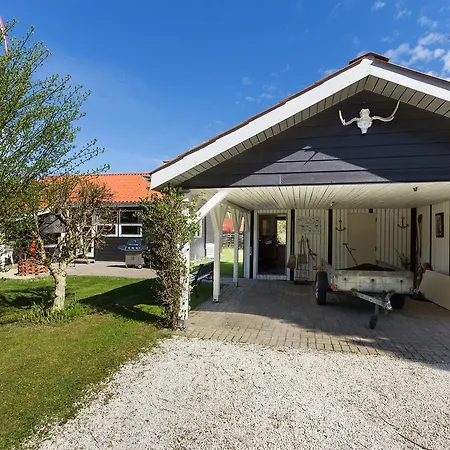 Tatil Evi Three-bedroom Holiday In
